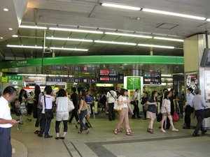 新宿駅南口