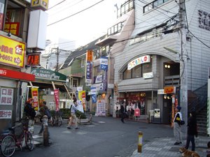 下北沢駅前